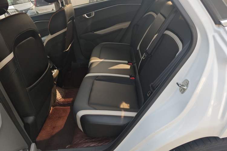 Used Baojun RC-6 2019 1.5T CVT 24-Hour Online Luxury Edition