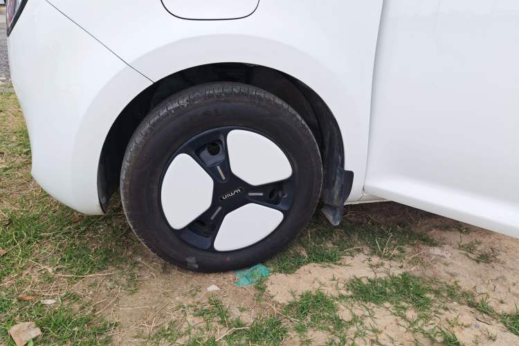 Used CHANGAN NEVO Lumin 2025 205 km Xiangqin Version Left Front Wheel Hub