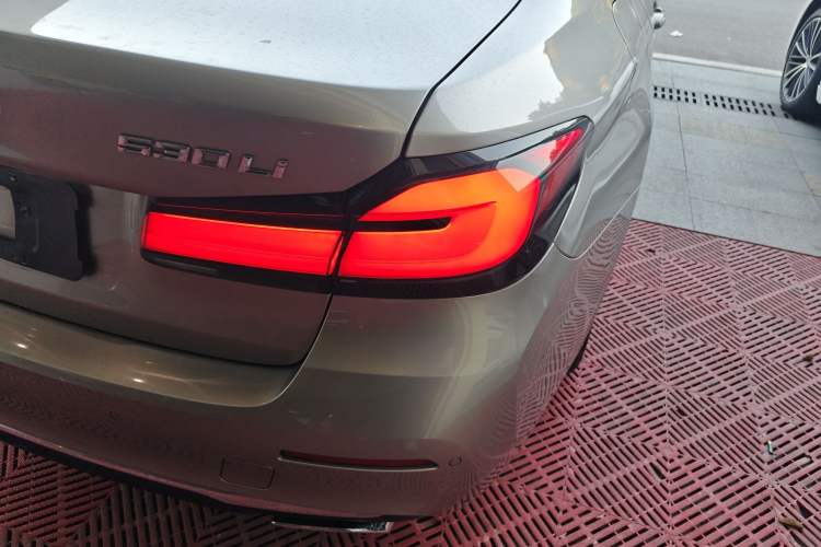 Used BMW 5 Series 2022 Updated 530Li Leading Edition Luxury Package
