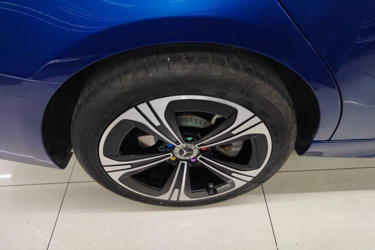 Used Mercedes-Benz C-Class 2022 C 260 L Obsidian Night Sport Edition Right Rear Wheel Hub