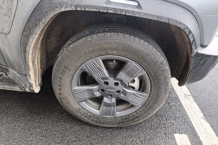 Used JETOUR Traveler 2023 1.5T Two-Wheel Drive Discovery PRO Right Front Wheel Hub