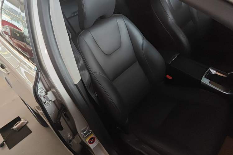 Used Volvo XC60 2017 T5 Smart Upgrade Edition