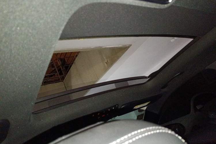 Used Mercedes-Benz GLC 2019 GLC 260 L 4MATIC Dynamic Model