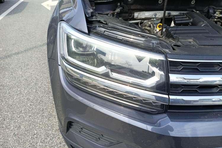 Used Volkswagen Tharu 2019 280TSI Two-Wheel Drive Luxury Version China VI Standard
