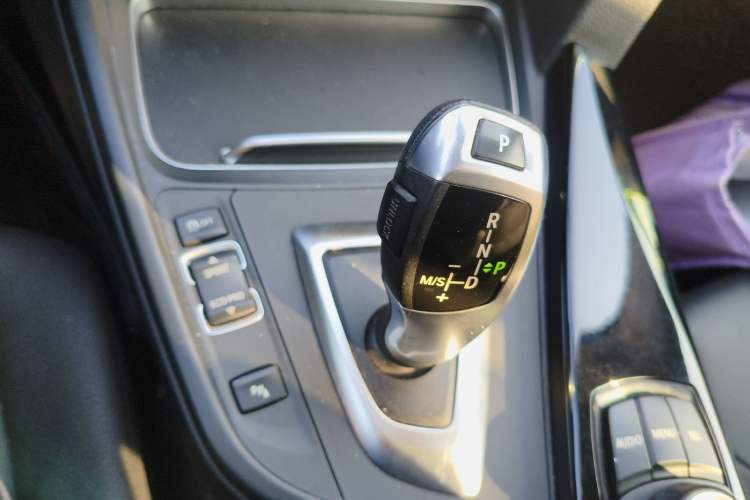 Used BMW 3 Series 2016 316Li Fashion Model
