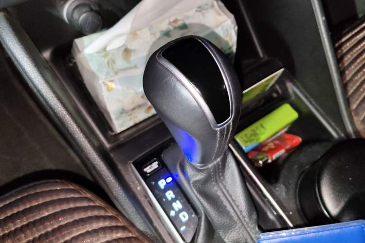 Used Hyundai Tucson 2015 1.6T Dual-Clutch Two-Wheel-Drive Comfort Model Gear Lever