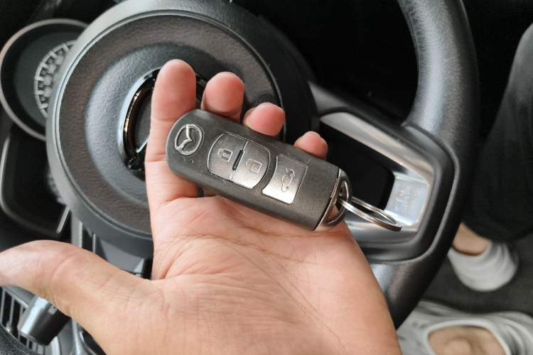 Used Mazda 3 Axela 2017 Sedan 1.5L Automatic Luxury Model Emission Standard China V