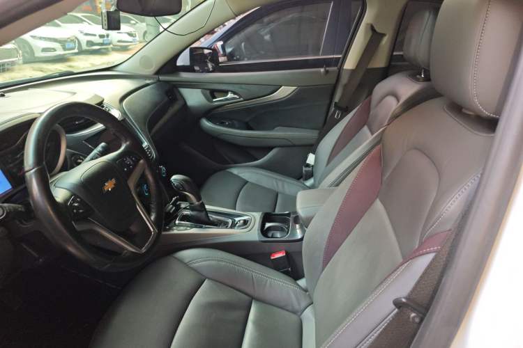 Used Chevrolet Malibu 2018 530T Automatic Luxury Edition Left Front Seat