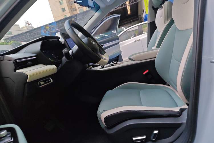 Used Geely Auto Emgrand L HiP 2022 1.5TD-DHT Pro 100KM Super Swift