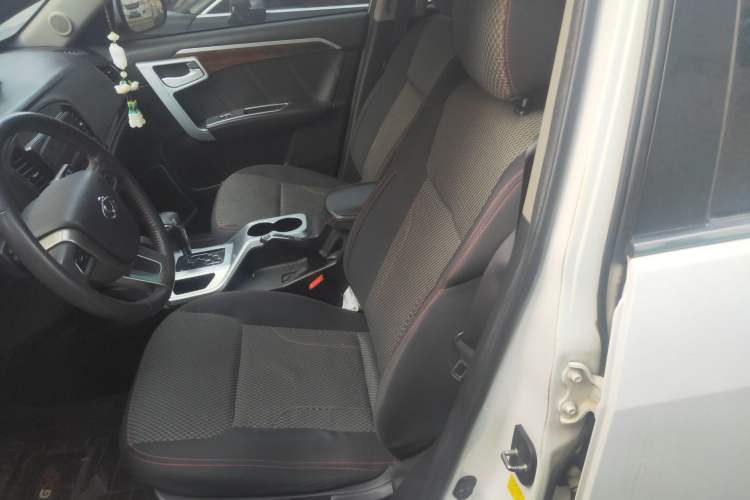 Used Geely Auto GX7 2015 Sports Edition 2.0L Automatic Luxury Model Left Front Seat