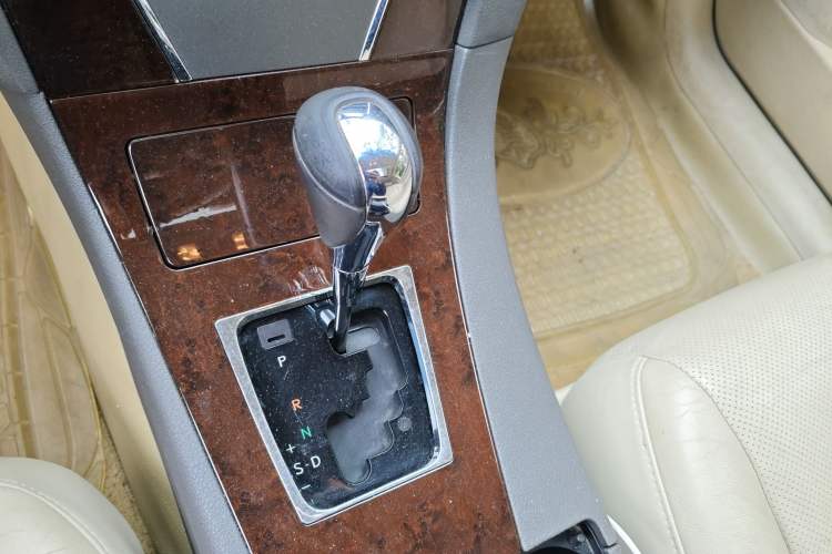 Used Lexus ES 2010 240 Elegant Edition Gear Lever