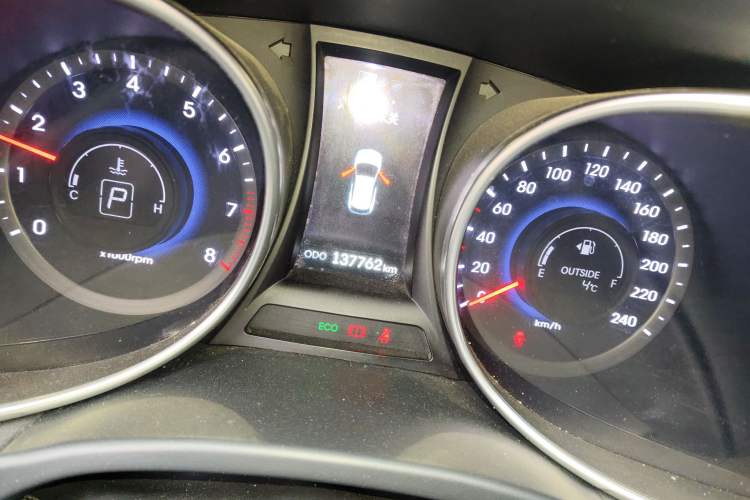 Used Hyundai Santa Fe 2015 2.0T Automatic 4x4 Smart 7-Seater