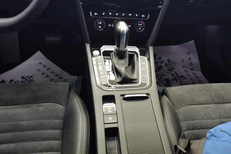 Used Volkswagen Magotan 2017 330TSI DSG Luxury Model Gear Lever