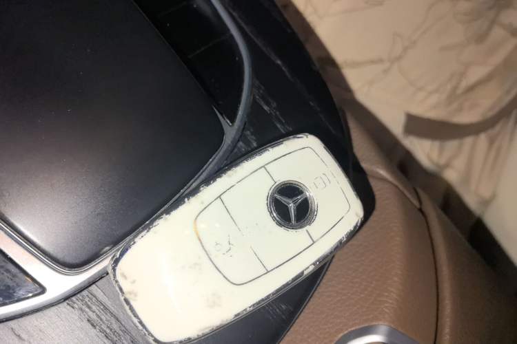 Used Mercedes-Benz E-Class 2019 Restyled E 300 L Sporty and Stylish Edition Vehicle Key