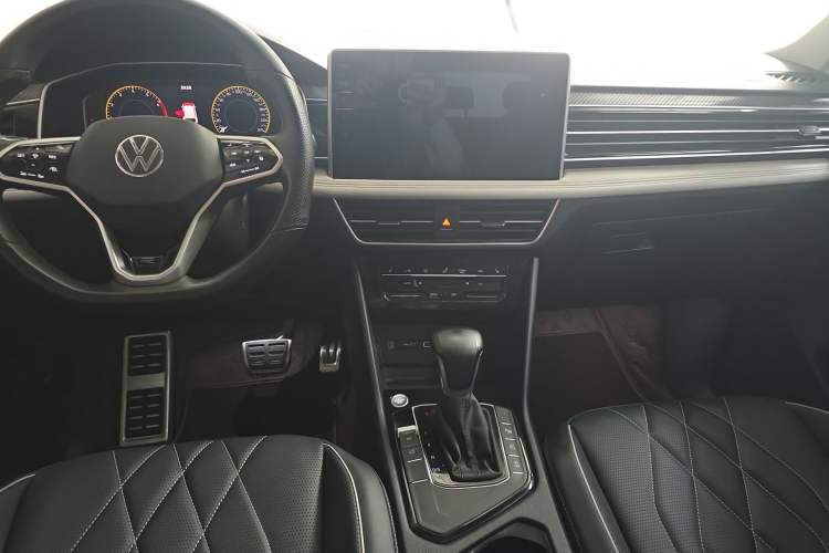 Used Volkswagen Tiguan L 2023 330TSI Automatic Two-Wheel Drive R-Line Enjoyment Edition