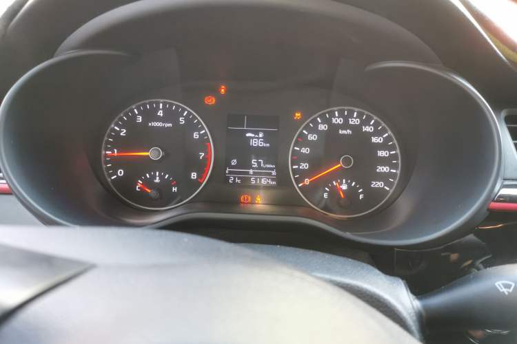 Used Kia KX Cross 2017 1.4L MT GLS
