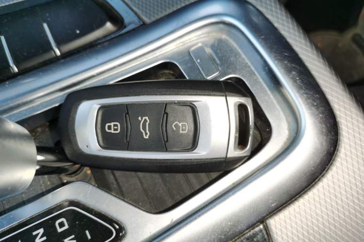 Used Geely Auto Emgrand GL 2018 1.8L DCT Elite Smart Connectivity Version
