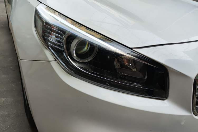 Used Kia K4 2014 1.8L Automatic GLS Right Front Headlight