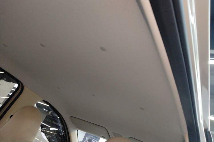 Used Wuling Hongguang MINIEV 2025 Four-Door Version Advanced Edition Headliner