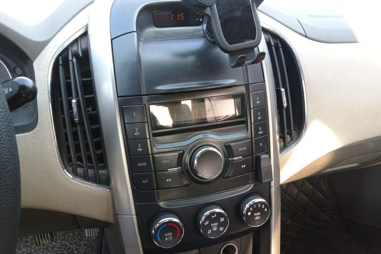 Used Baojun 630 2011 1.5L manual Comfort trim level
