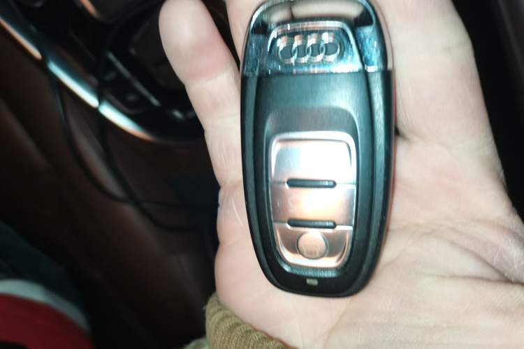 Used Audi Q5 2017 40 TFSI Comfort Model
