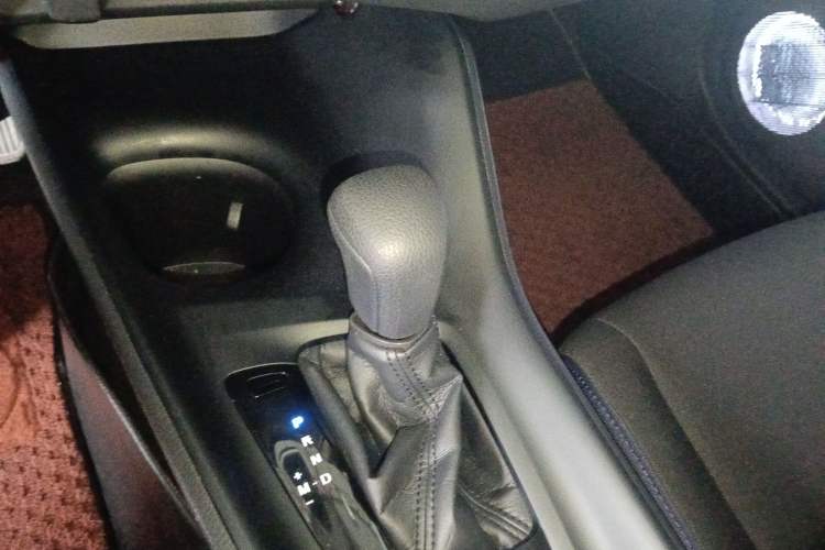 Used Toyota C-HR 2022 2.0L Comfort Edition Gear Lever