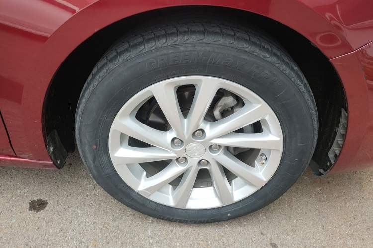 Used Buick Verano 2019 Sedan 15S Automatic Leading Model Right Front Wheel Hub