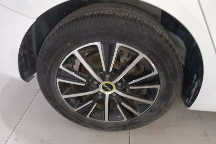 Used Roewe i5 2021 1.5L CVT Platinum Edition
