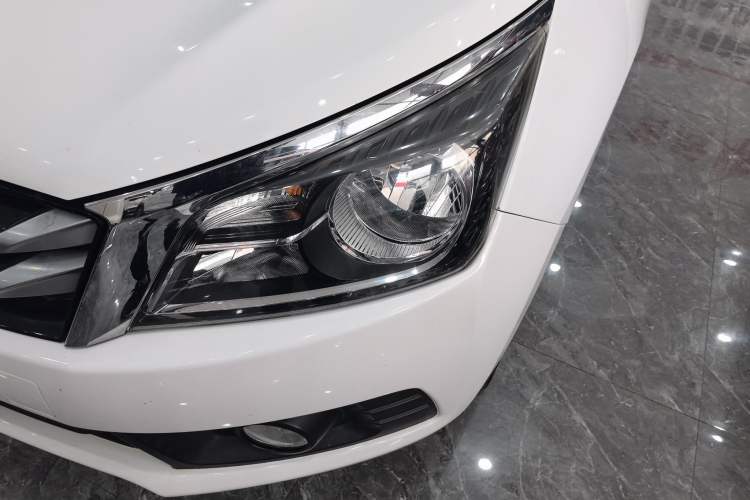 Used Venucia T70 2016 1.6L Manual Ruixing Edition Left Front Headlight