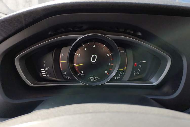 Used Volvo V40 2017 T3 Zhiyi Edition