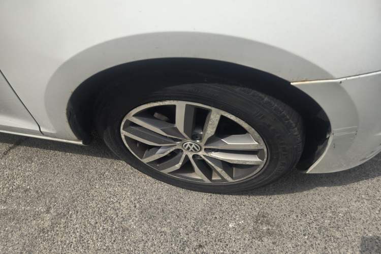 Used Volkswagen Golf 2016 230TSI Automatic Luxury Version
