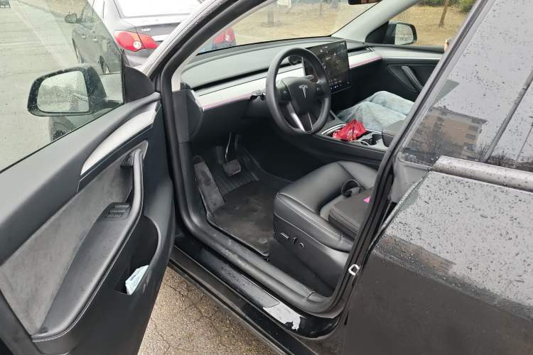 Used Tesla Model Y 2024 Rear-Wheel-Drive Version Driver Seat