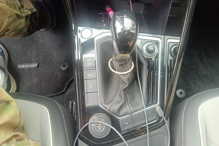 Used Volkswagen Tayron 2019 380TSI Four-Wheel Drive R-Line China VI-standard Gear Lever