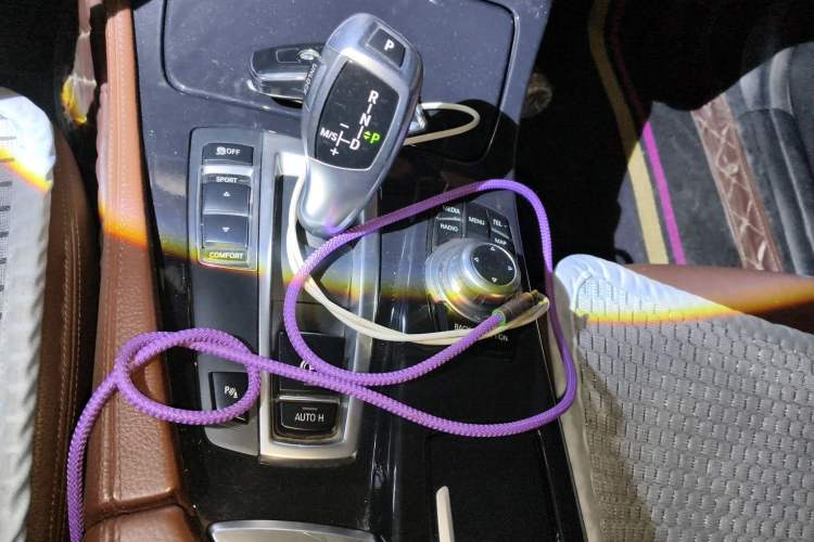 Used BMW 5 Series 2014 520Li Elegant Model
