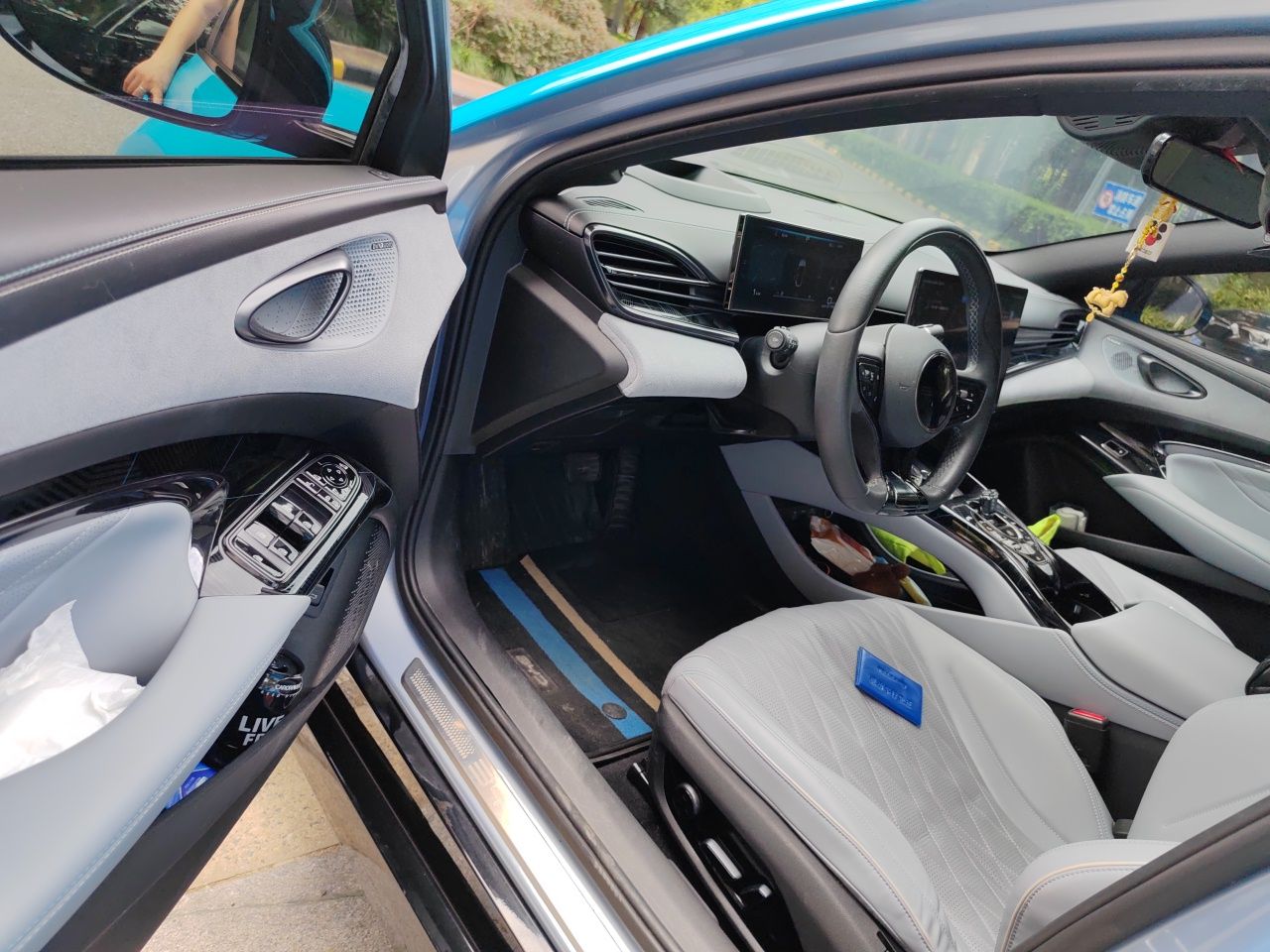 BYD Seal 2022 700 km Long-Range Rear-Wheel-Drive Version — снимка 16