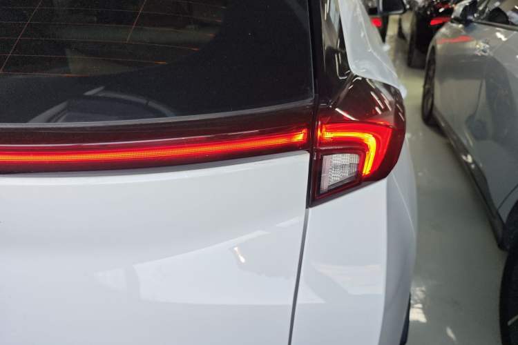 Used Buick Velite 7 2020 652E Connected Smart Edition
