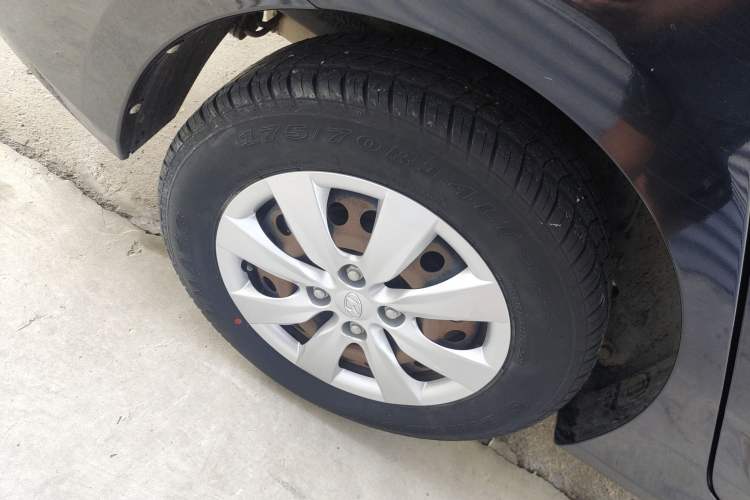 Used Hyundai Verna (older generation) 2014 1.4L Manual Smart GLS Trim
