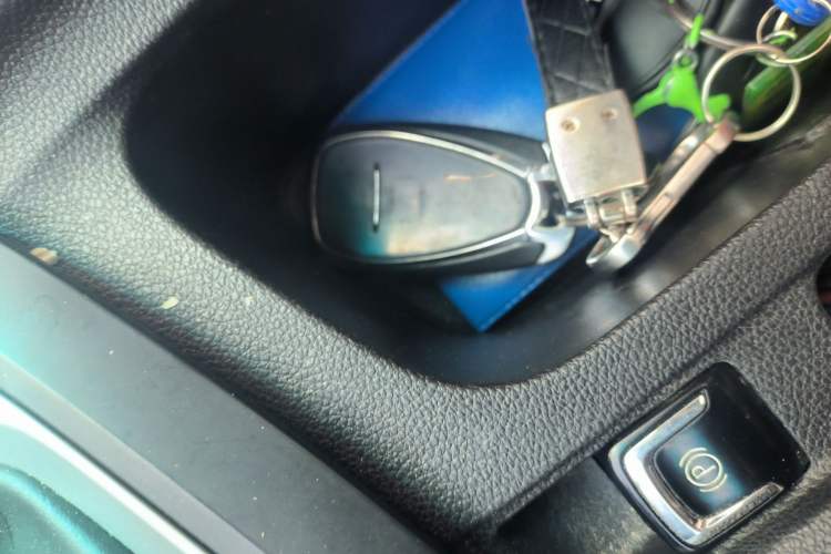 Used Chevrolet Orlando 2019 Redline 530T Automatic Luxury Edition (5-seat model) – China VI Standard Vehicle Key