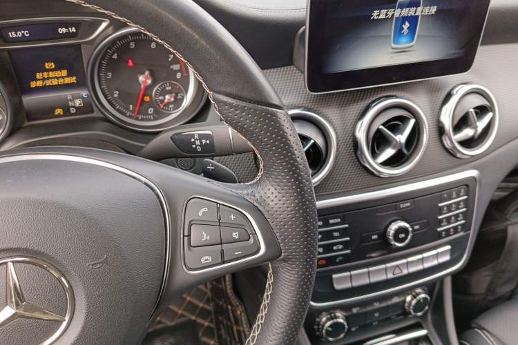 Used Mercedes-Benz GLA 2018 GLA 200 Fashion Model Gear Lever