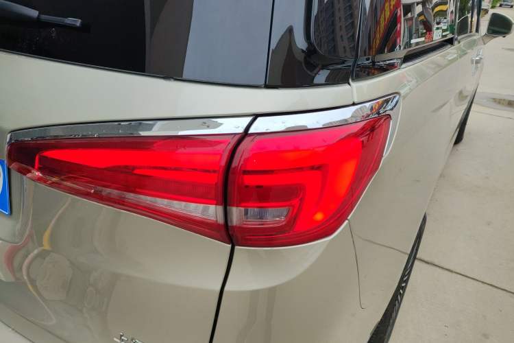 Used Buick GL8 2018 ES 28T Comfort Model China VI Standard