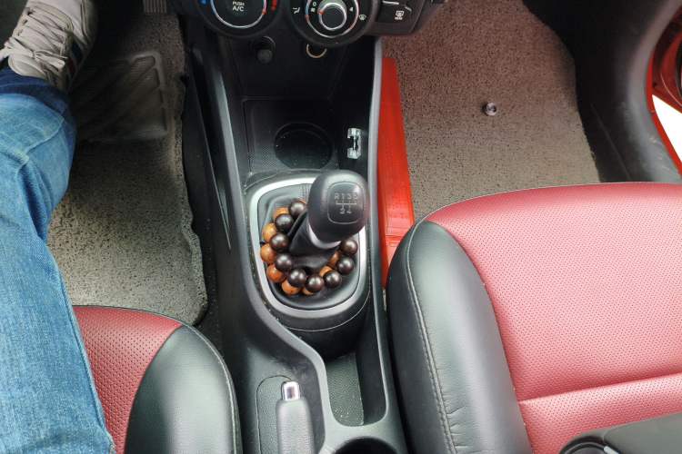 Used Kia K2 2012 Hatchback 1.4L MT Cool Edition Commemorative Model