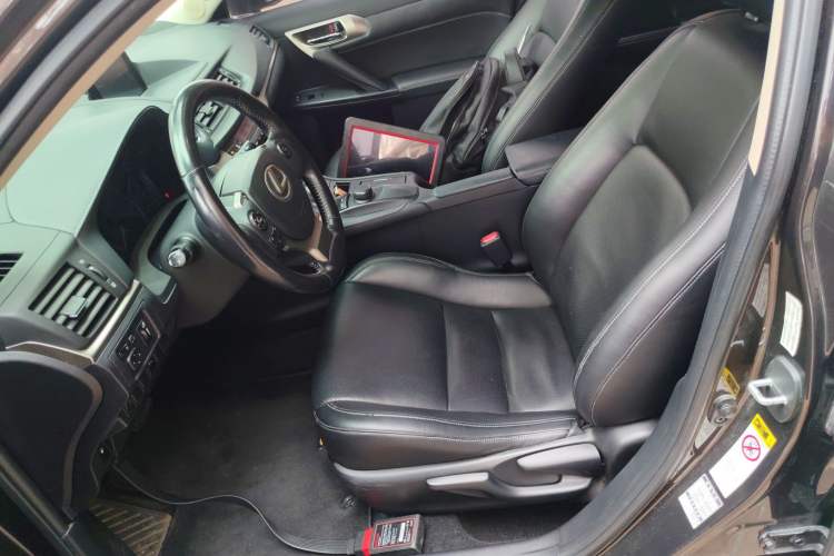 Used Lexus CT 2014 CT200h Comfort Edition Monochrome