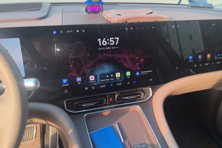 Used Hima AITO M9 2025 All-Electric Ultra Version 100 kWh 5-Seater Model Audio And AC Panel