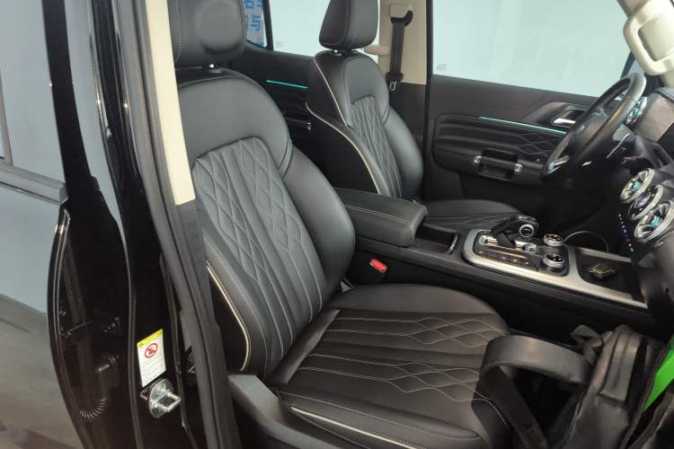 Used Tank 300 2024 2.0T Challenger Right Front Seat