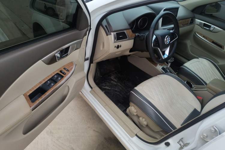 Used Buick Excelle 2015 1.5L Automatic Classic Model Driver Seat