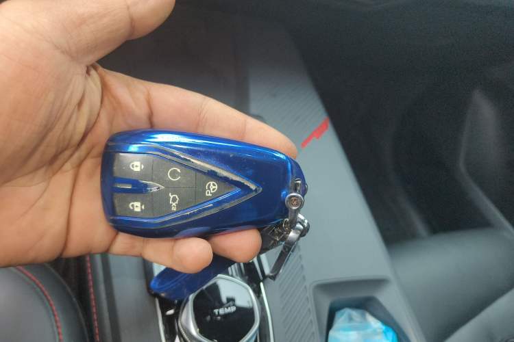 Used CHANGAN OSHAN Z6 2023 Blue Whale 1.5T DCT Smart Navigation Model Vehicle Key