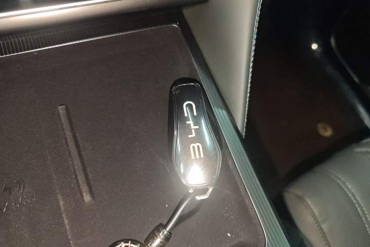 Used BYD Song L DM-i 2025 Intelligent Driving Version 112 km Beyond-Range Type
