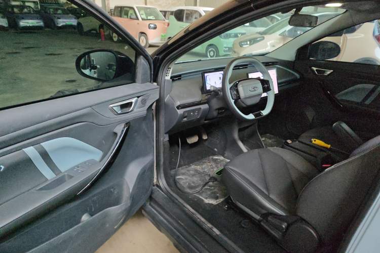 Used Chery New Energy Boundless Pro 2022 301km LingShou Edition Lithium Iron Phosphate Driver Seat