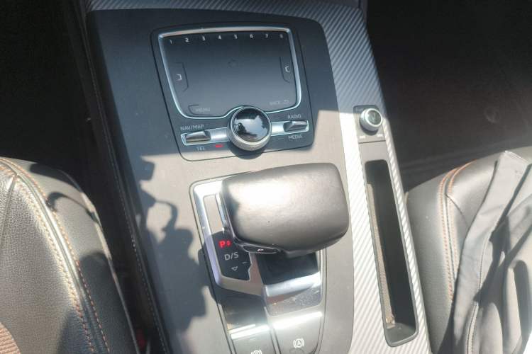 Used Audi Q5L 2018 45 TFSI Prestige Fashion Edition China VI Emission Standard
