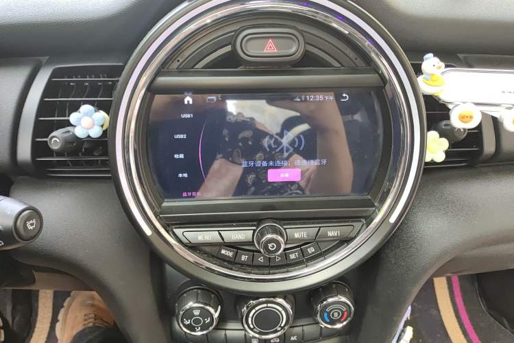 Used MINI 2016 1.2T ONE Five-Door Edition Audio And AC Panel